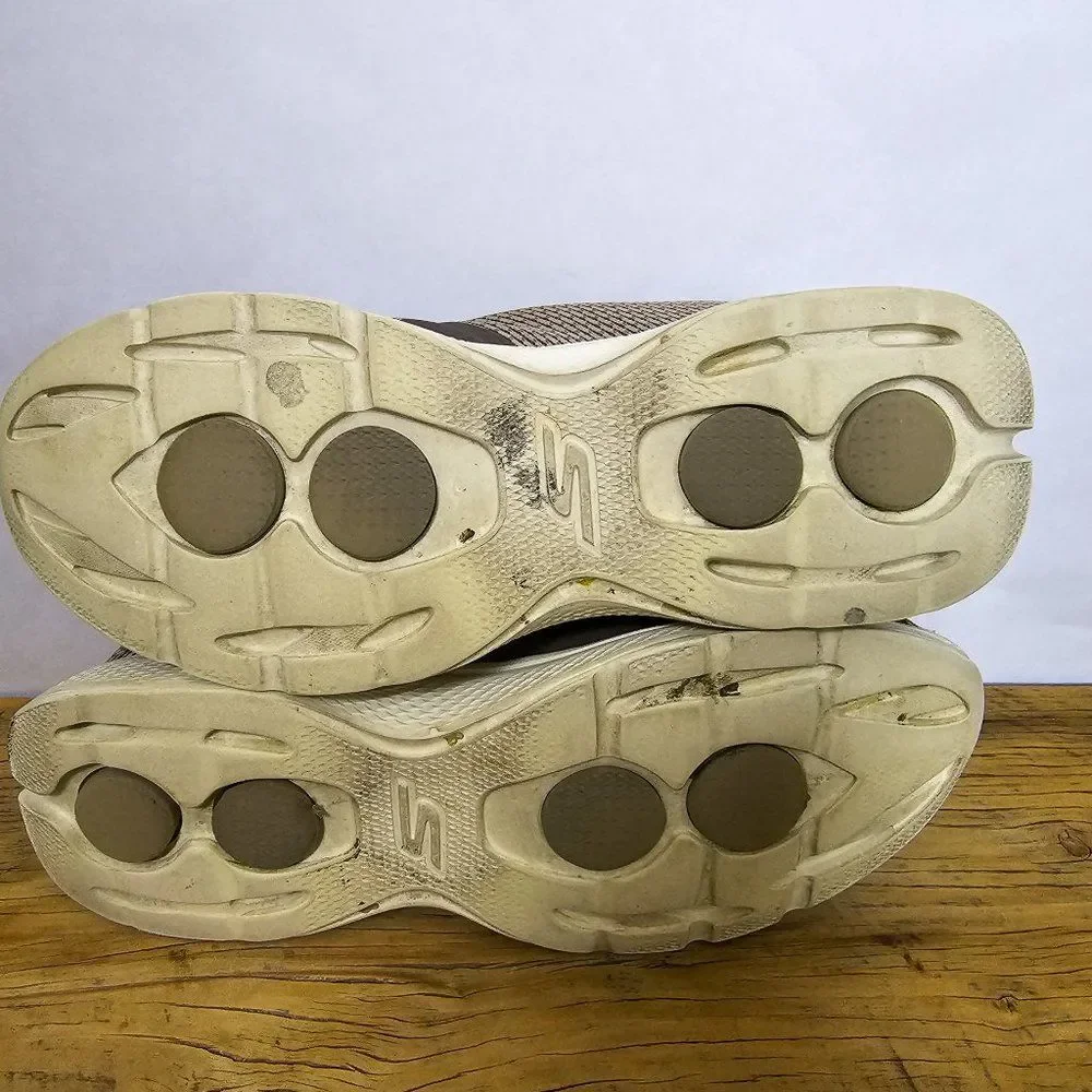 Skechers GOGA MAX / GOWALK 4 Size 13 Taupe (Brown)